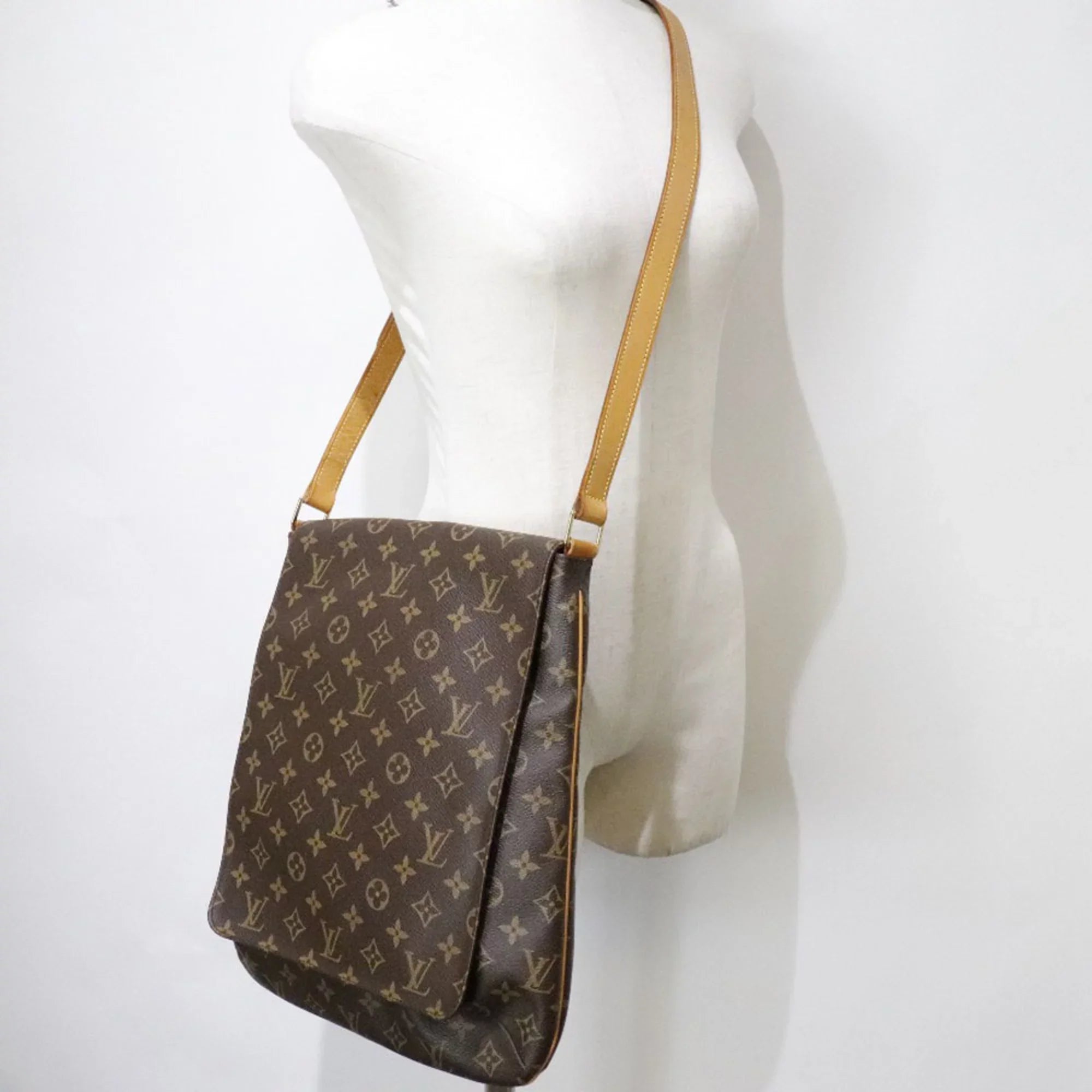 Pre-Owned LOUIS VUITTON Louis Vuitton Musette M51256 Monogram Canvas Brown AS0071 Women's Shoulder Bag (Fair)