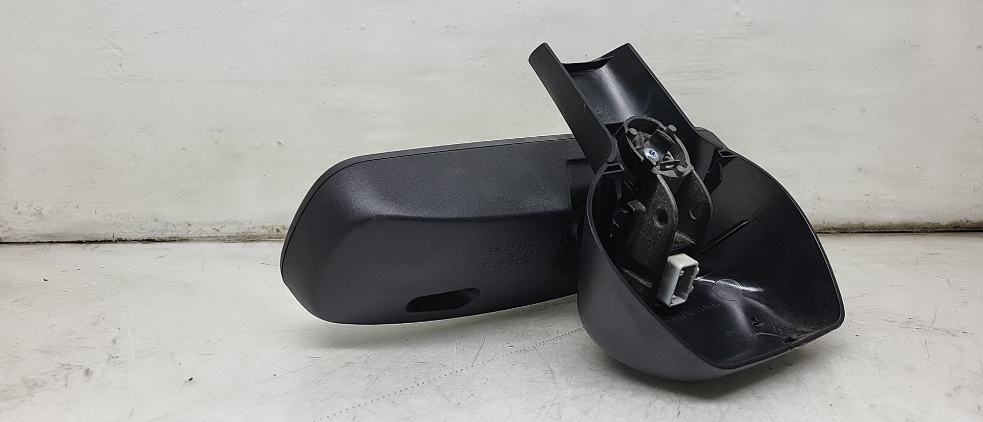 Pre-Owned 16 2016 Dodge Ram 1500 Interior Rear View Mirror OEM (Good)
