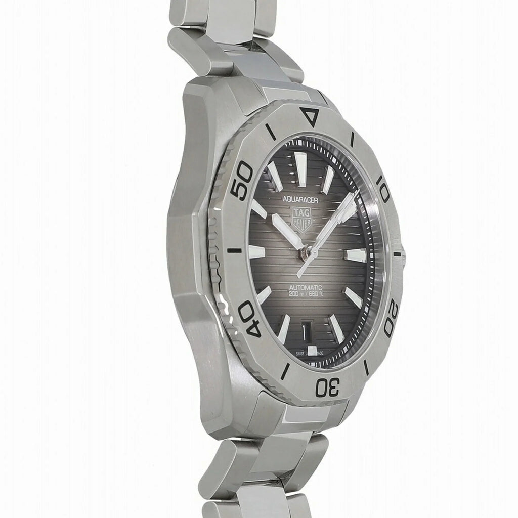 Pre-Owned Tag Heuer Aquaracer Professional 200 Caliber 5 Black WBP2110.BA0627 Men's Watch (New)