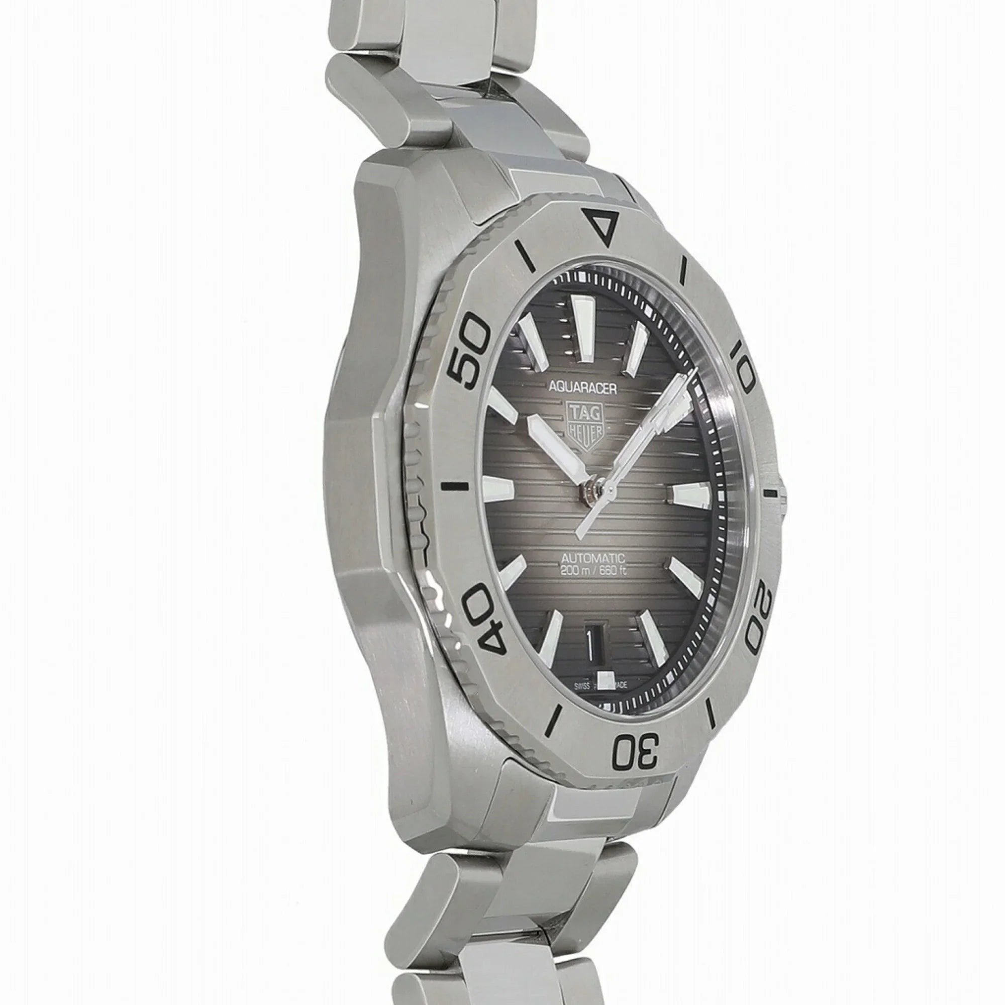 Pre-Owned Tag Heuer Aquaracer Professional 200 Caliber 5 Black WBP2110.BA0627 Men's Watch (New)