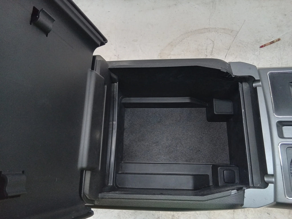 Pre-Owned 19 Ford F150 Floor Center Console W/ Shifter USB 100 Plug OEM (Good)