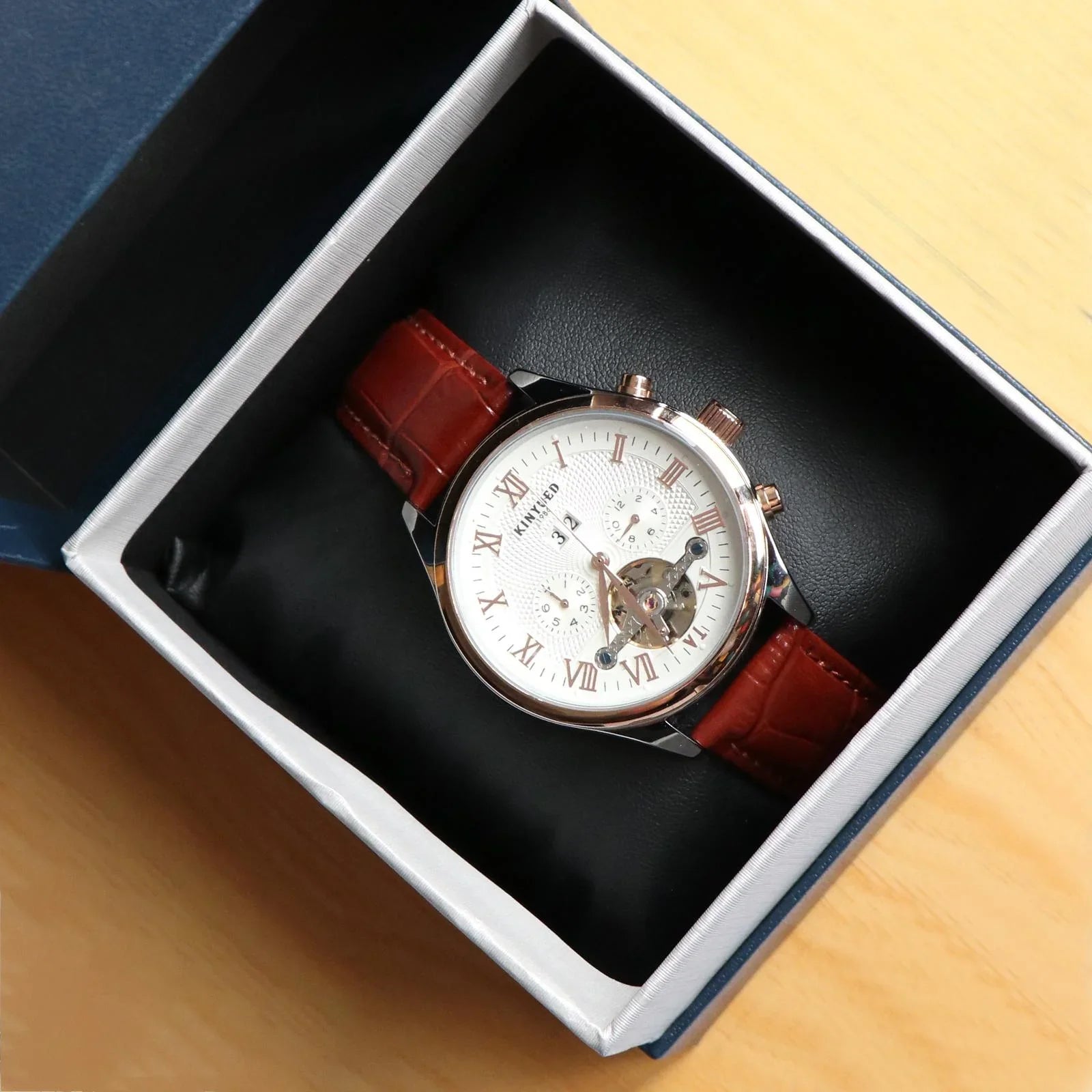 Luxury Men Chronograph Leather Strap Watch Luxury Waterproof Calendar Watch Brown